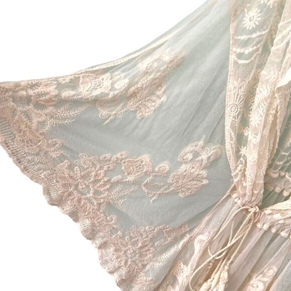 Yaira Lace Kimono Cardigan in Size L/XL - Picture 7 of 9